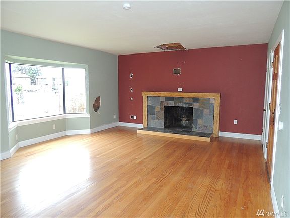 2nd image of 2216 I St NE