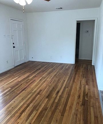 4th image of 318 Ward Ave