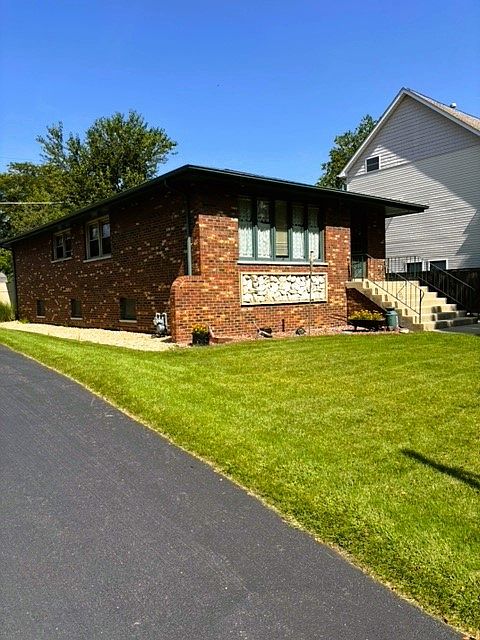 1st image of 9516 W Shore Dr