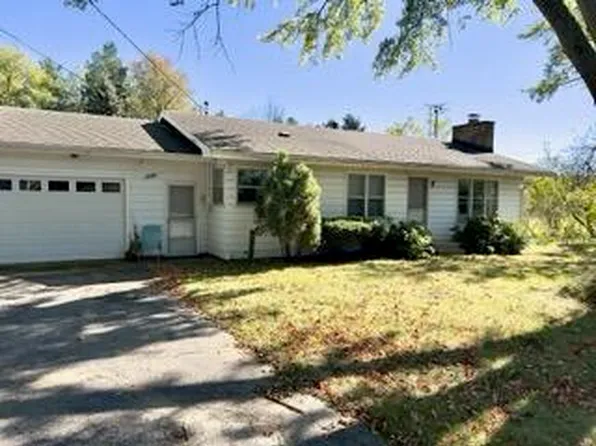 6180 S Green Ave, Fremont, MI 49412