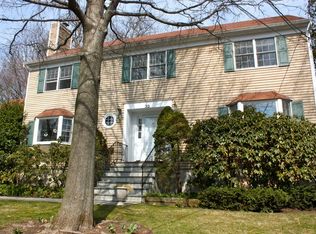 33 Locust Ln, Mount Vernon, NY 10552
