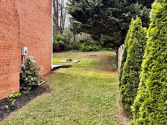3rd image of 2169 Harvest Dr