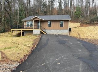 513 Hillcrest St, Clinton, TN 37716