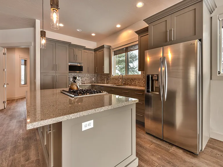 4879 Silver Springs Dr — Photo 16