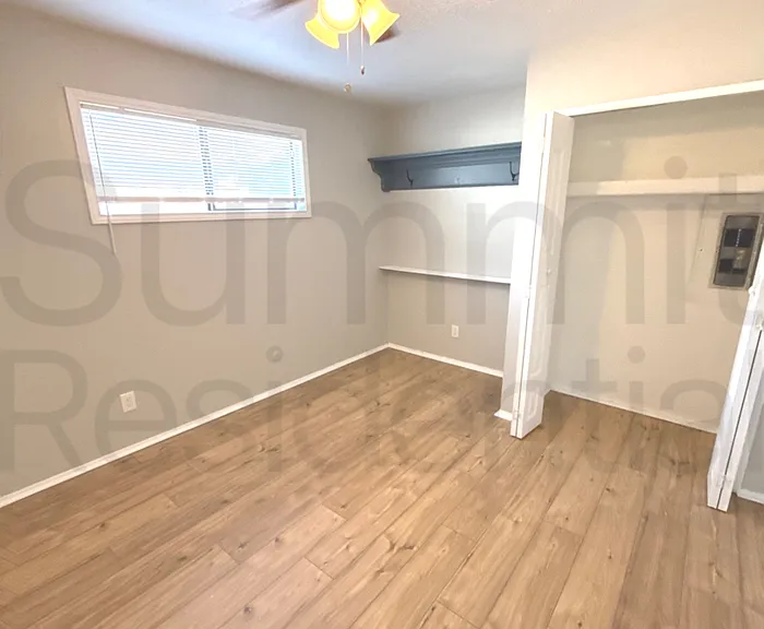 6076 Dooley Dr — Photo 9