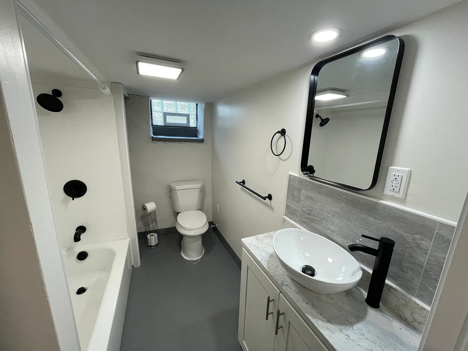 2 bed, $2,400 — Photo 3