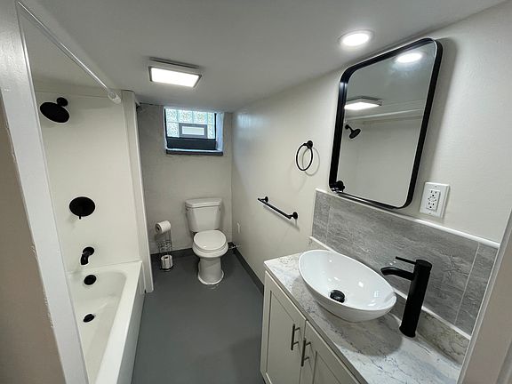 3rd image of 384 1/2 Bowery Way