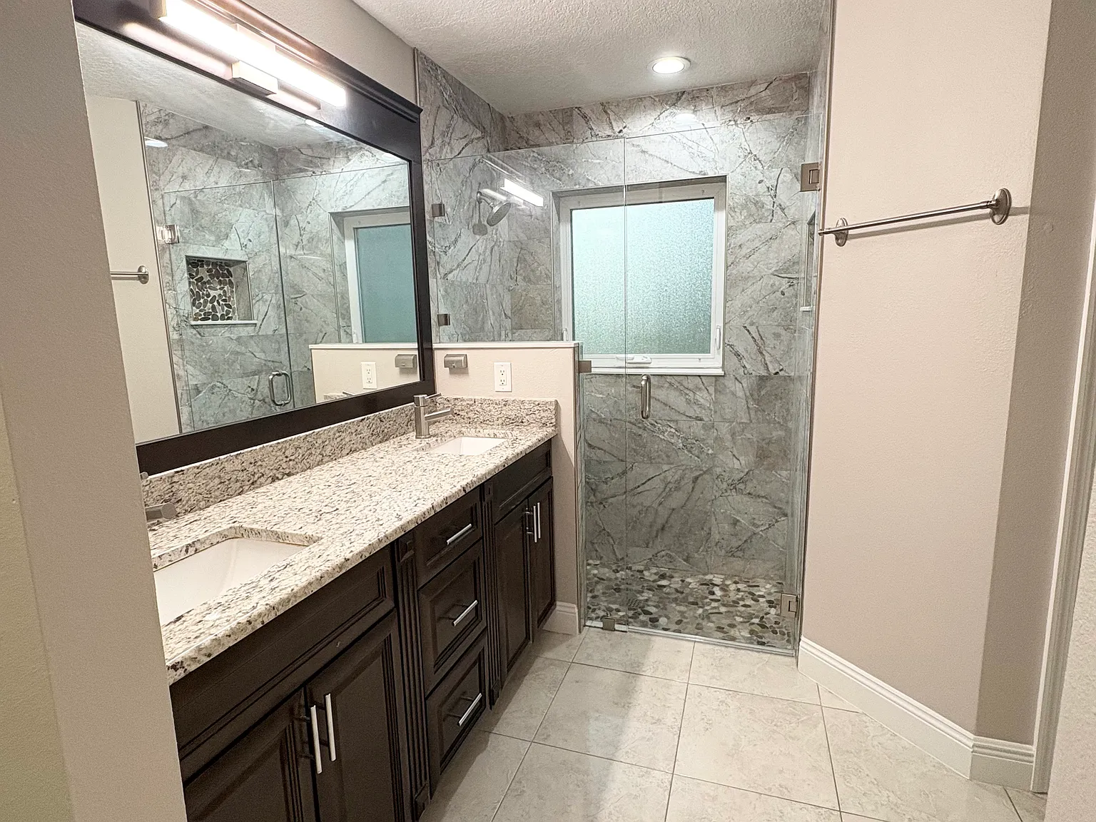 9718 Crenshaw Cir — Photo 2