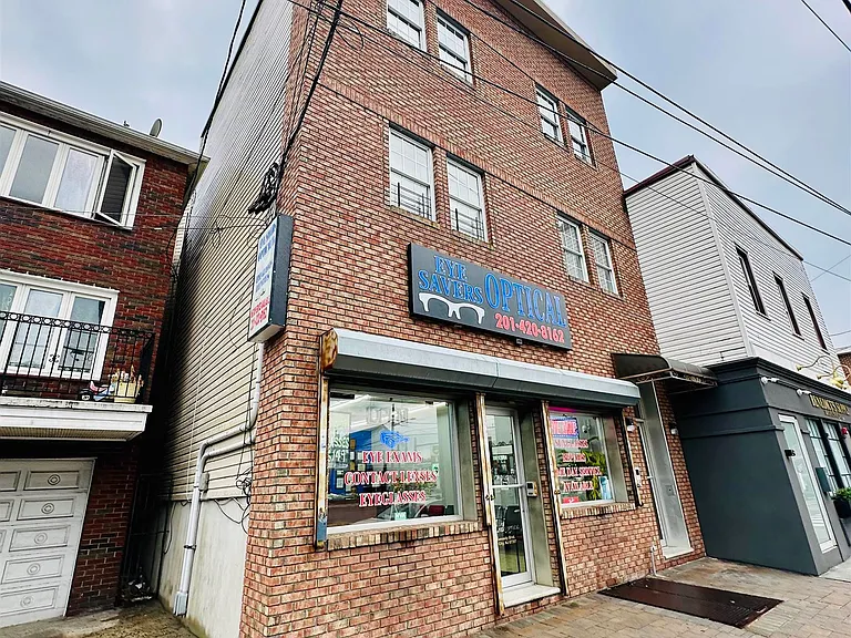 3521 John F Kennedy Blvd #2R — Photo 8