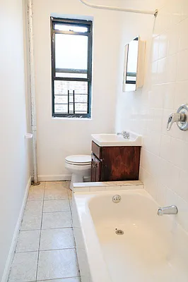 Rented by Bohemia Realty Group | media 17