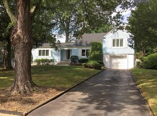 146 Park Ave, Shrewsbury, NJ 07702