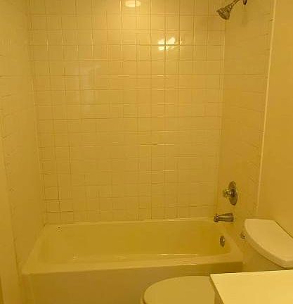 5th image of 3852 Russell Blvd #3