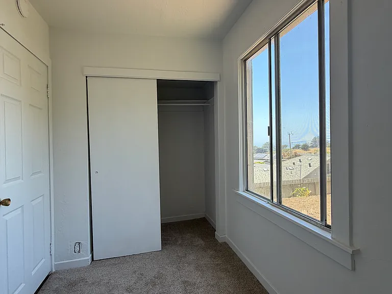33 Shasta Ln #B — Photo 6
