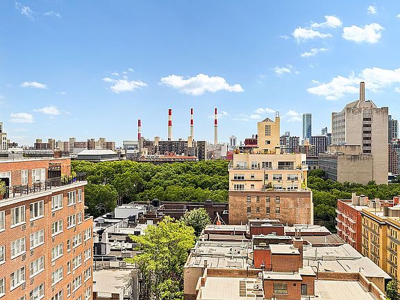 5th image of 401 E 65th St APT 14I