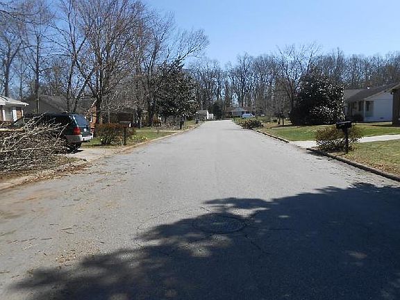4th image of 4108 Summerglen Dr