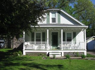 10 Grant St, Essex Jct, VT 05452