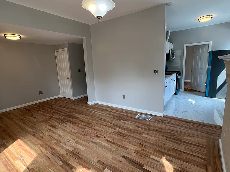 263 Norton St #1 — Photo 8