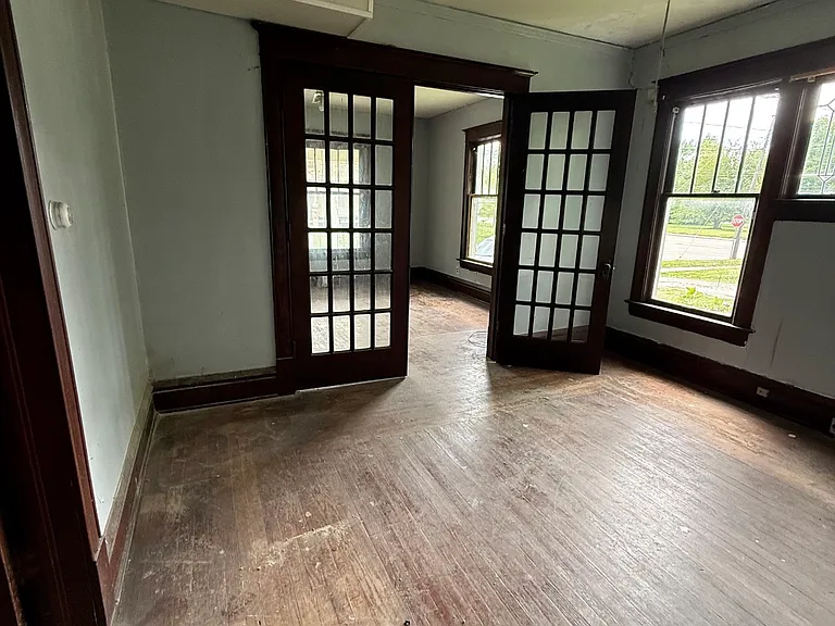 602 E Decatur St — Photo 8