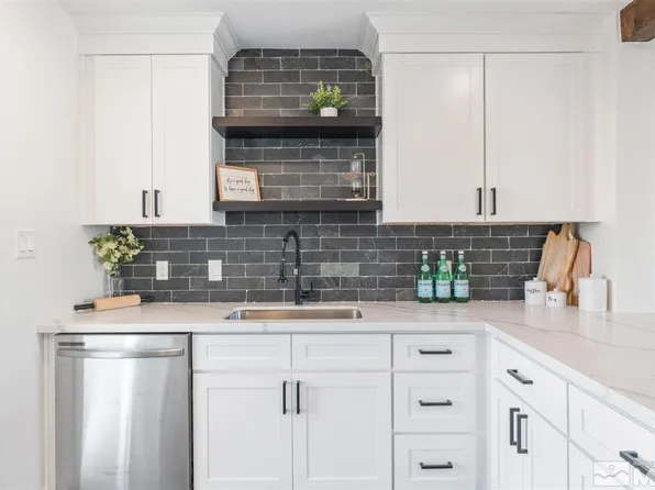 289 Bartlett St, Reno, NV 89512