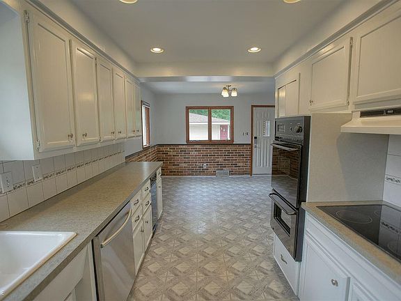 4th image of 1529 Englewood Ave