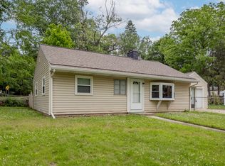 909 Royce Ave, Kalamazoo, MI 49001