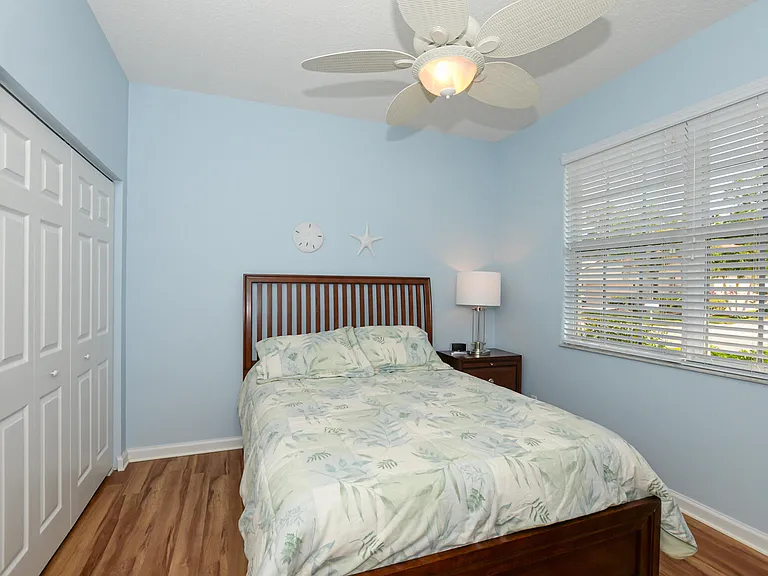 421 NW Sunview Way — Photo 27