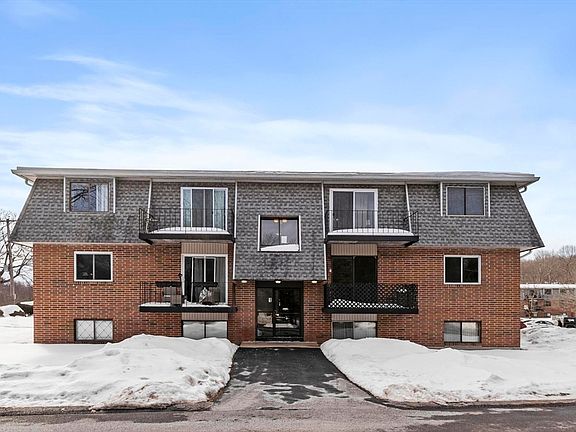 2nd image of 176 Maple Ave APT 1-38