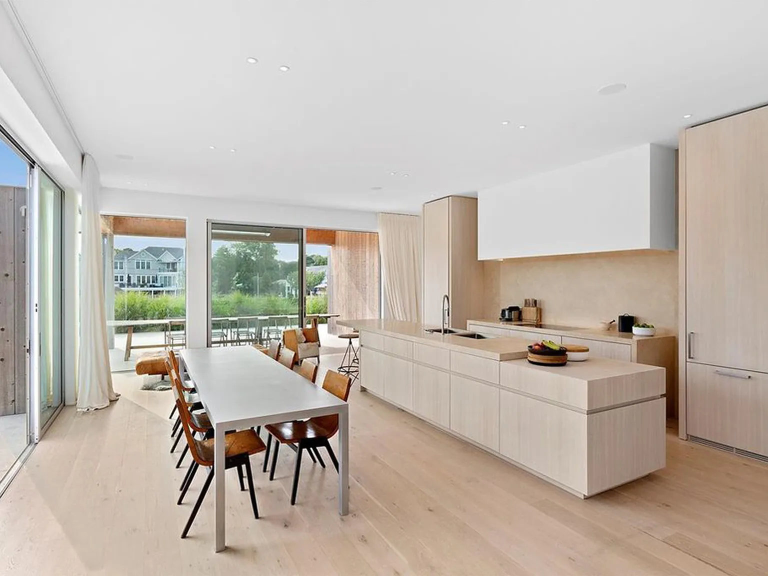 Modern with Bay Views — Photo 4