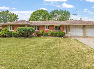 9524 Roosevelt Pl, Crown Point, IN 46307