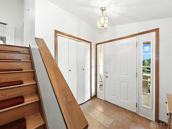 5th image of 4432 Woodbine Ave