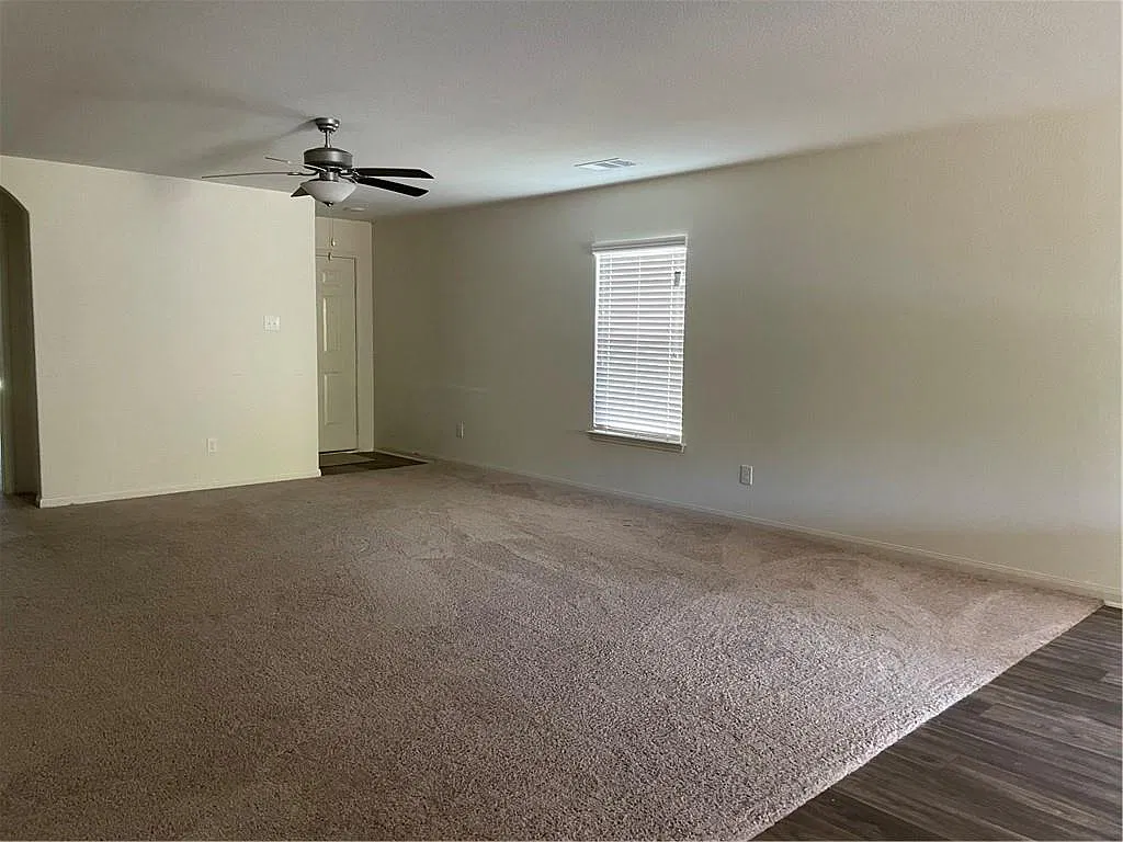 4 bed, 2.0 bath, 1803 sqft, $1,950 — Photo 4