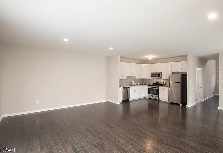 88 Arlene Ct — Photo 10