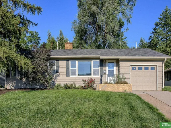 229 S 25th St, Blair, NE 68008