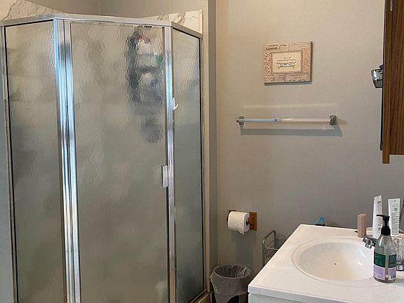 4th image of 2122 W Charleston St APT 2F