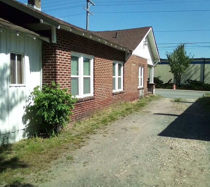 1st image of 2705 E Market St