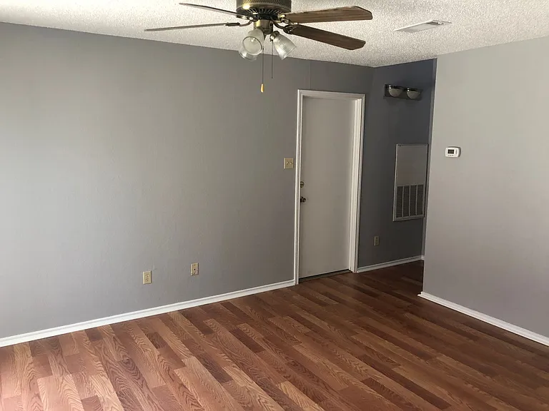 1002 Alameda Dr — Photo 13