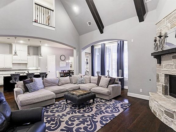 3rd image of 2423 Haven Hill Dr