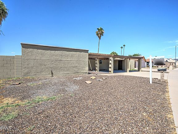 3rd image of 3740 W SAHUARO Drive