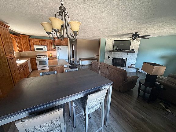 3rd image of 1009 27th Avenue Ct