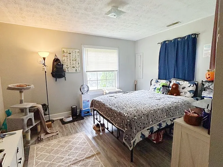 609 Addison Ave — Photo 4