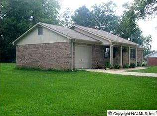 222 Lando Cain Rd, Hartselle, AL 35640