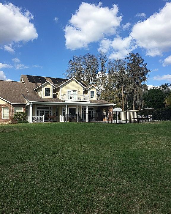 2nd image of 3208 Ehrlich Rd