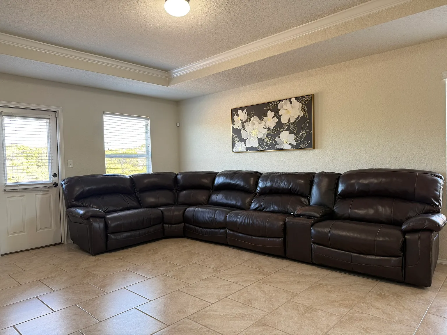 3 bed, 1695 sqft, $3,900 — Photo 4