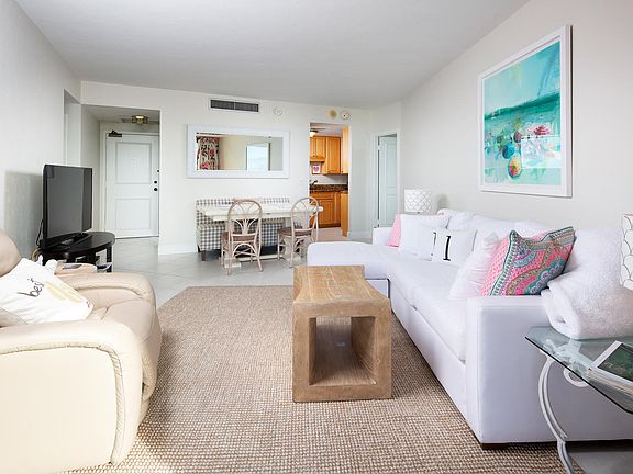 5th image of 58 N Collier Blvd APT 1111
