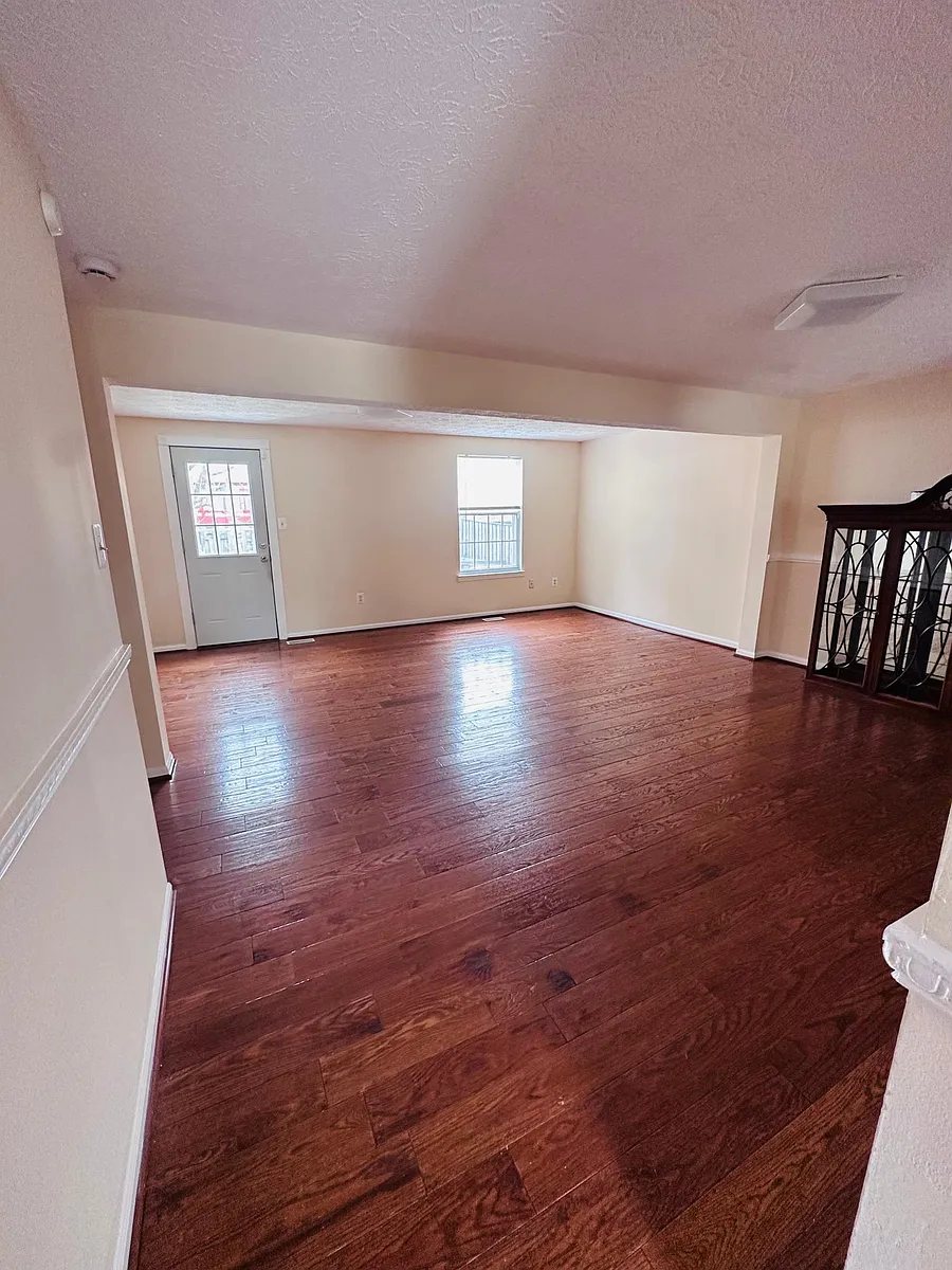 Building Photo - 8123 Greenspring Valley Rd