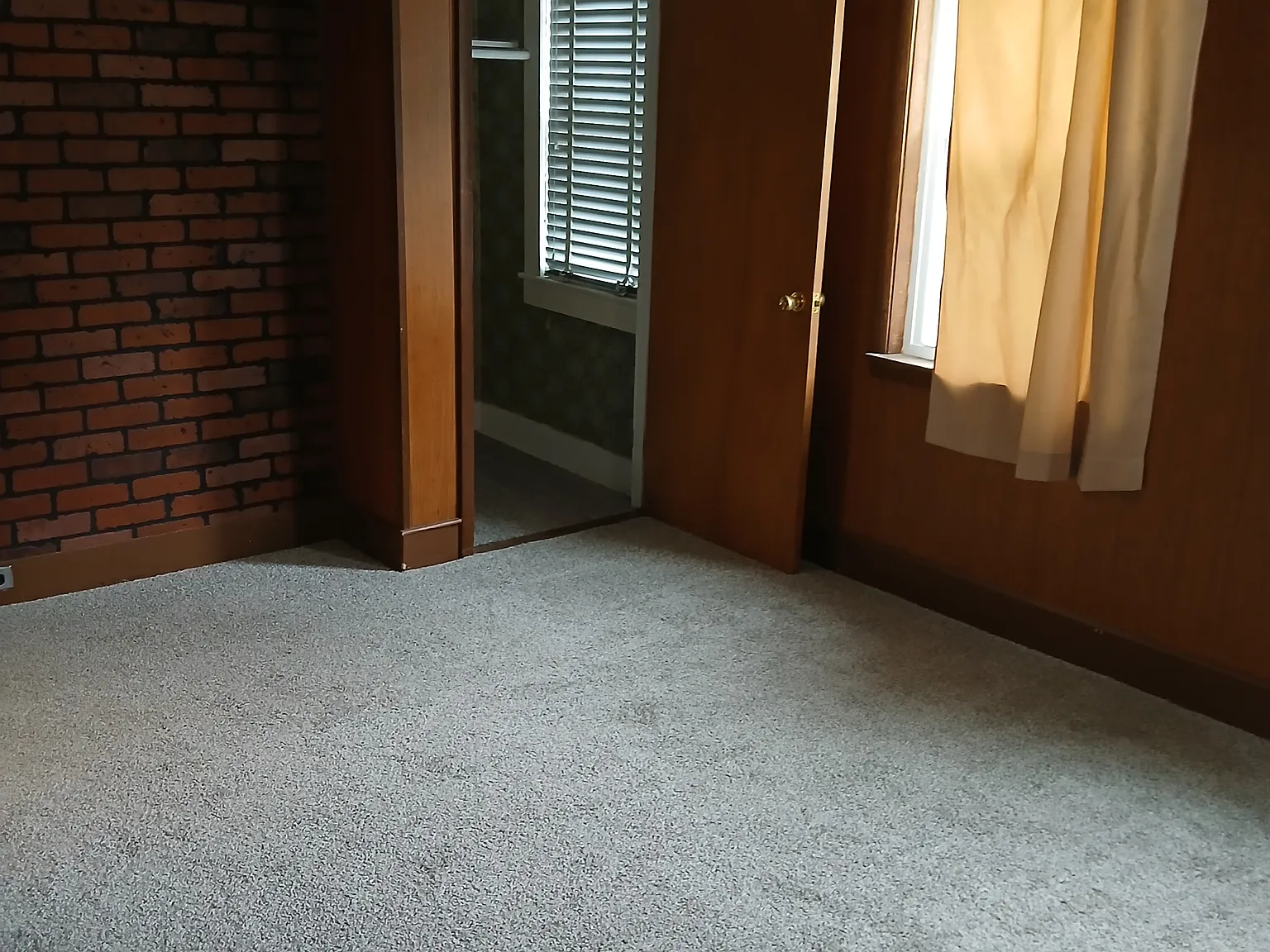 2 bed, 900 sqft, $1,400 — Photo 4