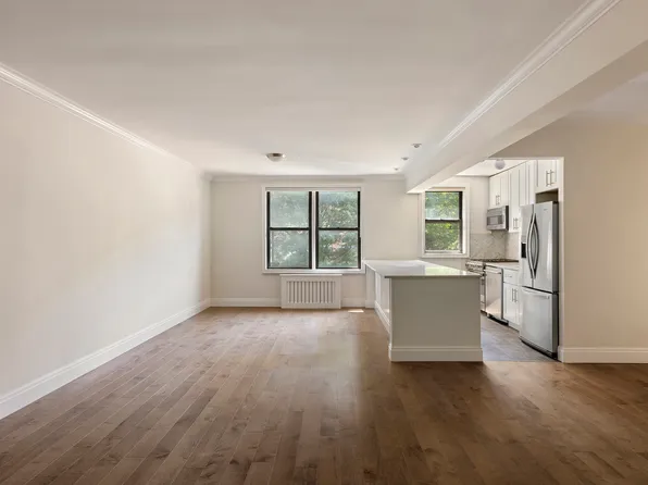 60 East 9th Street image 1 of 8