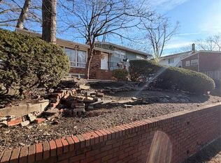 1032 Glen Rd, Fort Lee, NJ 07024