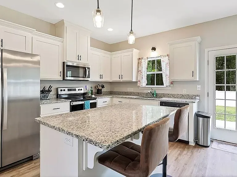 103 Fridley Ln — Photo 12
