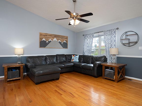 5th image of 136 Sunrise Meadow Ct